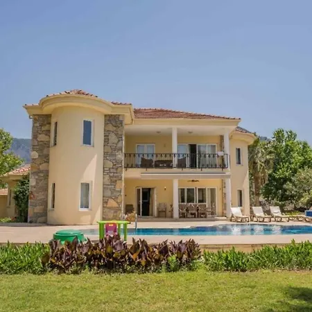 Dazmanda Villa